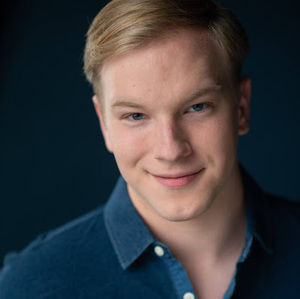 Meet your Posher, Max